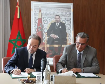 توقيع عقد برنامج 2023-2037 بين الحكومة وشركة الخطوط الملكية المغربية