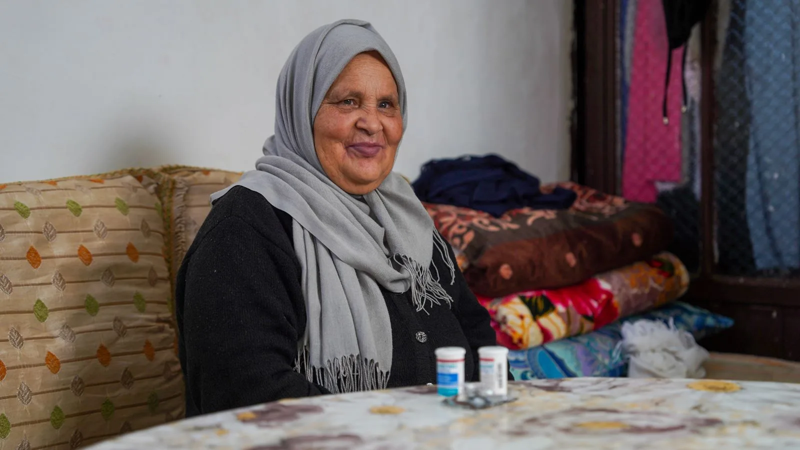 




فاطمة، مواطنة مغربية، مستفيدة من إعانة برنامج الدعم الاجتماعي المباشر




