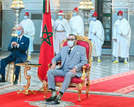 صاحب الجلالة الملك محمد السادس، نصره الله، يترأس بالقصر الملكي بفاس، حفل إطلاق وتوقيع اتفاقيات تتعلق بمشروع تصنيع وتعبئة اللقاح المضاد لكوفيد- 19 ولقاحات أخرى بالمغرب.