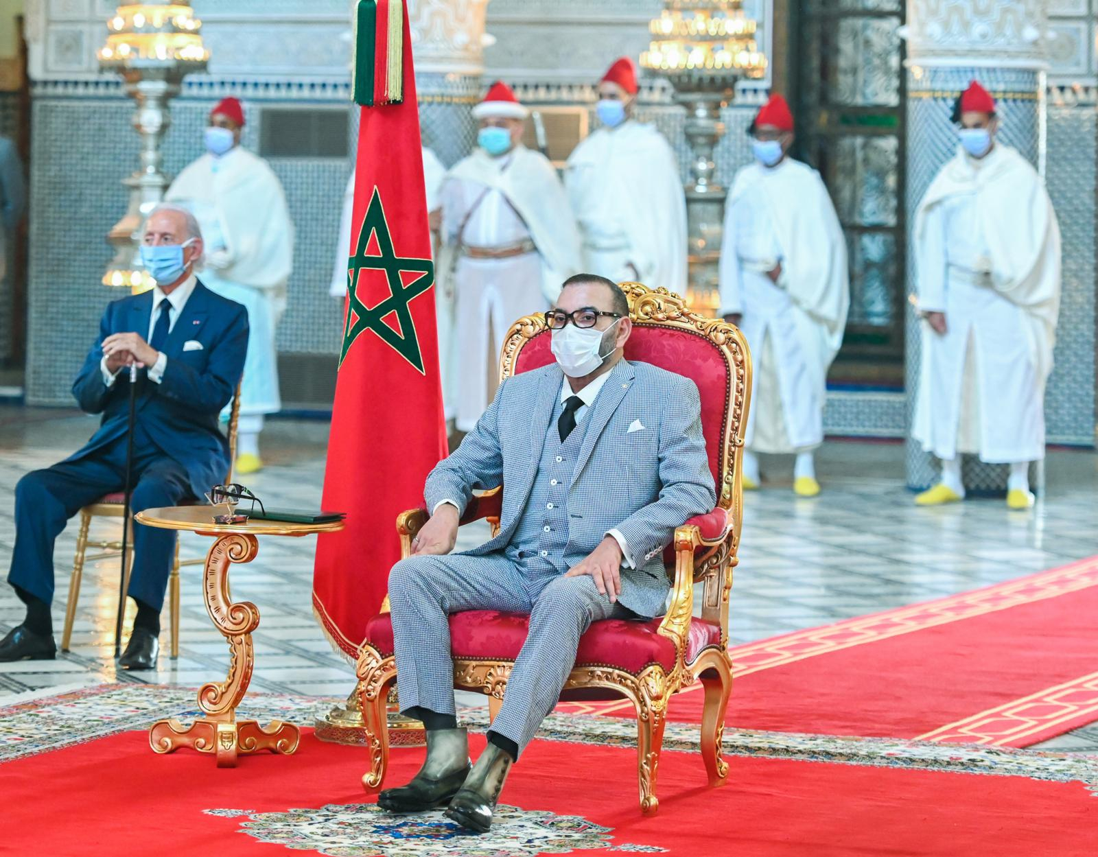 صاحب الجلالة الملك محمد السادس، نصره الله، يترأس بالقصر الملكي بفاس، حفل إطلاق وتوقيع اتفاقيات تتعلق بمشروع تصنيع وتعبئة اللقاح المضاد لكوفيد- 19 ولقاحات أخرى بالمغرب.